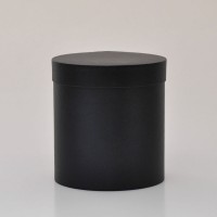 Круглая коробка 20*20 см з кришкою чорна